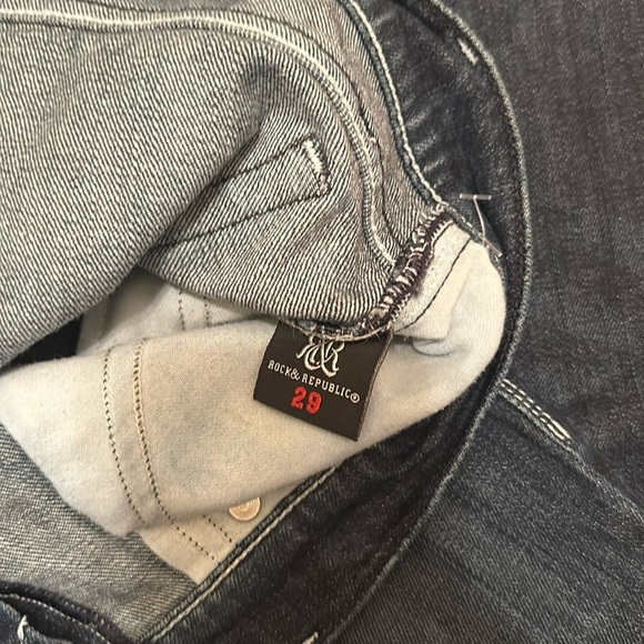 Rock & Republic Dark Wash Low Rise Boot Cut Jeans GG - Picture 3 of 3